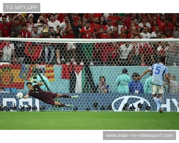 “罗密欧·冈萨雷斯的精准传球与快速反应，成为美洲狮队的战术指挥者”