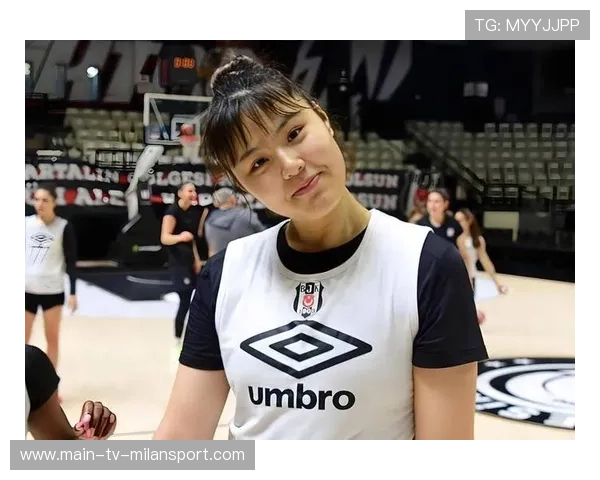 李月汝发自拍报平安:伤病恢复期间展现积极心态,李月汝家庭 李月汝发自拍报平安:伤病恢复期间展现积极心态,李月汝家庭