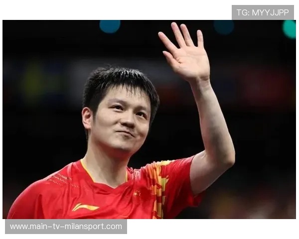 樊振东现场观赛英超,称小胖笑容灿烂令人印象深刻,樊振东比赛 樊振东现场观赛英超,称小胖笑容灿烂令人印象深刻,樊振东比赛